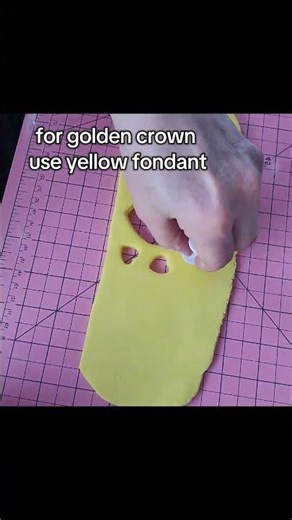how to make fondant crown without mold.tutorial video.sweet table.montreal cake.custom cake.