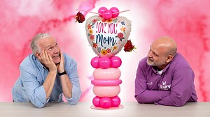 Mother's Day is not too far away, and Alberto Falcone has a wonderful idea for a bespoke balloon gift! Using clever distortion techniques, he transforms a selection of Sempertex balloons into a mini centrepiece that's bound to make any Mum's day! Tune in for this Mother's Day tutorial... Want to have a go yourself? Everything you'll need is right here 👇 https://balloonmarket.co.uk/bmtv/bmtv-578-alberto-mothers-day Subscribe to BMTV: 🎈📺 https://www.youtube.com/@BalloonMarket?sub_confirmation=1
