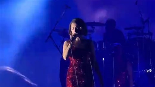 【RAYE巡演波兰首场】演唱新专未释出梦幻单曲