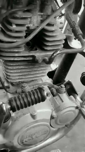 bajaj boxer engine oil capacity#viral #video #art