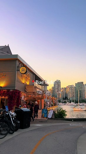 Dining at Bae Side: A Stunning Waterfront Experience
