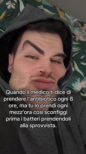 1-0 antibiotici al centro #medico #sketch #chad