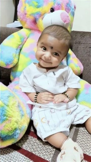 cute baby talking k3g dialogue😜😜 #comedy #funny #trendingshorts #Bollywood #babyshorts #viral#kajol