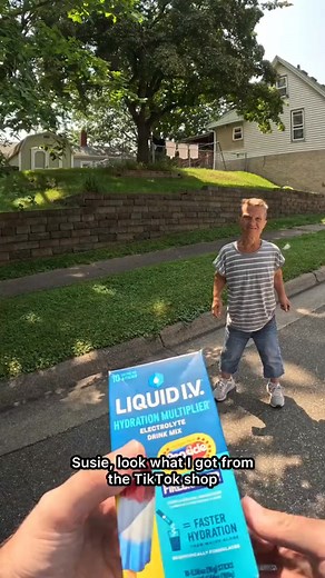 1.1K views · 26 reactions | Susie Reviews Liquid IV!凉❤️ .................................#trader #travel #love #finance #followers #photographer #photography #photoshoot #bestphotochallenge#fb#Reel ................珞 | Grace0888 | Facebook