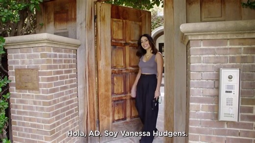 ¡Feliz 20 aniversario, Wildcats! Celebramos los 20 años desde el estreno de High School Musical recordando el #HouseTour de su protagonista, Vanessa Hudgens ❤️❤️ #HighSchoolMusical #VanessaHudgens #OpenDoor #Decoracion