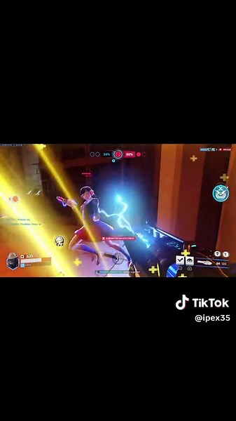 مدري ليه عطاني نظرة كنه ناقد علي🤨 #اوفرواتش #اوفرواتش_العرب #fyp #foryou #viral