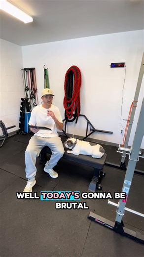 Kinda a boring video. But I wanted to show what the cycle one metabolic workout looks like. 8 exercise exercises, stay on the clock the whole time, 1 min rest, 20 sec work, 3x10 reps everything. Weight load depends on how fast you finish 10 reps in 20 seconds. This workout is absolutely horrible 😩💃🏾 #pathto90mph #mensleaguebaseball #baseballworkout #strengthtraining