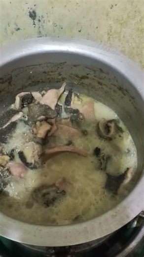 Cooking matumbo for dinner, MercyNguku The World Trailler #worshipsongrewritten