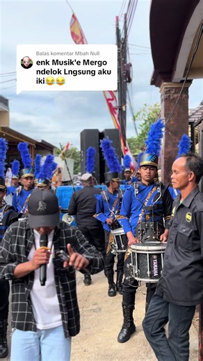 Mayoret Drumband: Darunnajah Beraksi di Malang