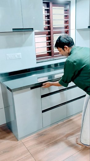 1.7K views · 24 reactions | Modular kitchen design ideas #ModernKitchenDesign#KitchenDesign2025#ModularKitchen#KitchenInterio r#InteriorDesign#KitchenIdeas#HomeInterior#TrendingDesign#LongVideo#ModernKitchen | Sanjit Sanjitsharma | Facebook