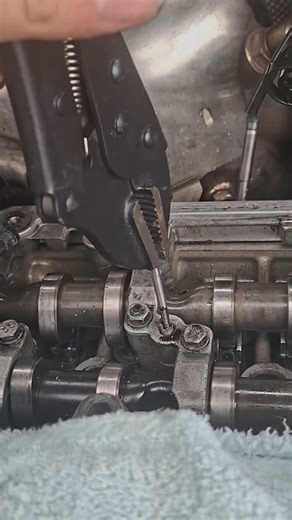 1.6 tdi injector pinchbolt removal process