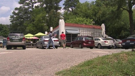 Tar Heel Traveler: Merritt's Grill