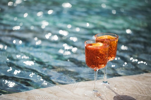 Classic Aperol spritz cocktail recipe