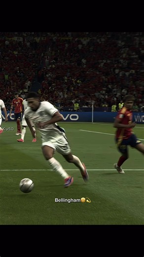 pedri clears 😂 #bellingham #pedri #football #soccer #viral | Bellingham