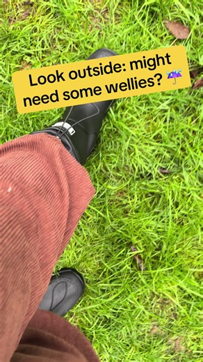Stay dry and stylish with these wellies under £20! 🌧️👢 #Wellies #BudgetFriendly #StayDry #wellingtonboots #tiktokmademebuyit