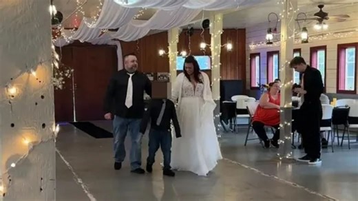 Heartbreaking moment bride makes wedding entrance in front of only FIVE guests