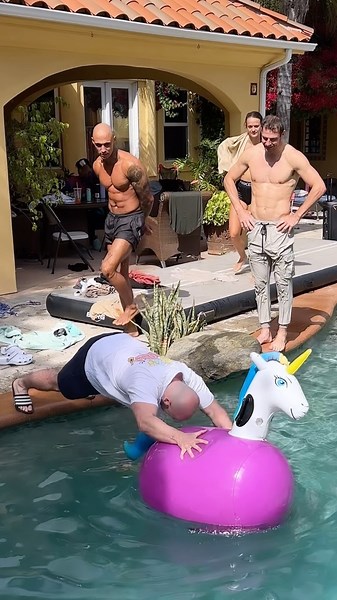 Ashley Watson | The Pool Floaty Ab Roll Out Don’t Get Wet Challenge 😂 | Instagram