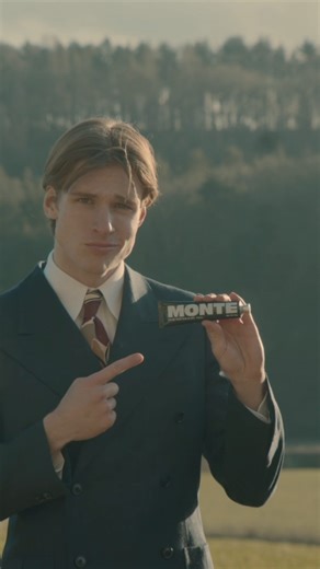 MONTE on Instagram: "MONTE 101: THE MIDDLE PART STEP 1-3: WET HAIR & CREATE MIDDLE PART WOTH RATTAIL COMB AS SEEN STEP 4: DRY THE HAIR (MUST BE BONE DRY OTHERWISE IT WON’T WORK AND YOU WILL BE SAD) STEP 5: TAKE 1-2 DASHES OF THE MONTE TEXTURISING TOOL (THE AMOUNT DEPENDS ON THE LENGTH OF YOUR HAIR) STEP 6: COVER HANDS AND COAT HAIR STARTING AT THE ROOT STEP 7: TO ADD EXTRA TEXTURE APPLY A SMIDGEN TO FINGER TIPS AND WORK RUFFLE THROUGH THE HAIR STEP 8: SMILE YOU NOW HAVE A BEAUTIFULLY TEXTURED MI