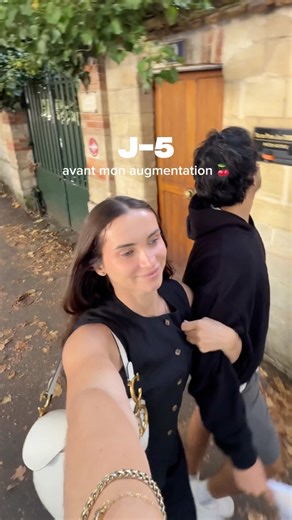 Alix 🥥 on Instagram: "les détails…🍒 (no comment sur la fin 🫣😂) Et petit précision importante sur le volume des implants, je le partage mais le rendu dépend vraiment de ta morphologie, du thorax, de ta taille etc…💕"