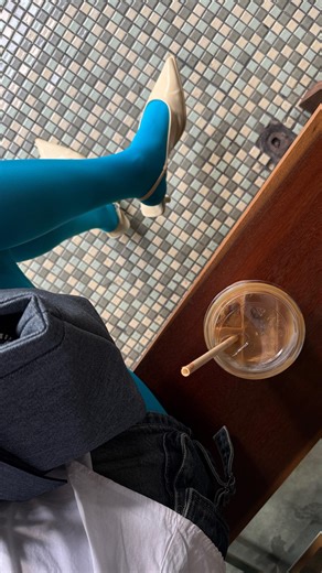 eya on Instagram: "i luv my blue tights"