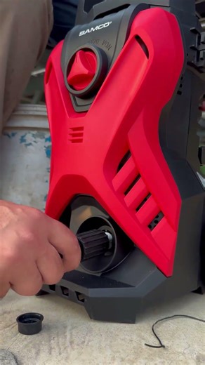 Samco 110 Bar Pressure Washer: Solar Panel Cleaning Made Easy