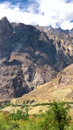 Impressive Hindu Kush mountain range! ⛰ #Pakistan #nature