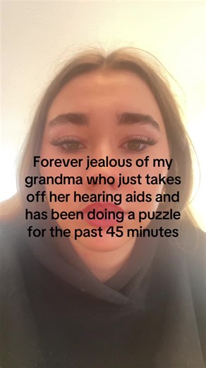 Jk i love my family and wouldn’t want to be anywhere else🫶🏻🫶🏻 #christmas #family #hearingaid