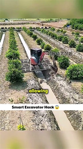 How This Excavator Works on Soft Mud Without Getting Stuck 😱 #usa #work