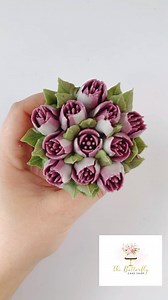 New small Russian nozzle alert. I like this one. I also used sugarflair lilac for this one which is a new colour to the shop ♥️ #cupcakequeen #buttercreamcupcakes #cupcakebouquet #floralpiping #cupcakebouquetsofinstagram #buttercreamflowers #cupcakeart #cupcakesofinstagram #cakedecorating #floralcake #cupcakes #cupcakedesign #cakeart #flowerpiping #cakedesign #cupcakeoftheday #cupcake #cakeideas #cakelove #cakedecorator #cupcakebouquet #handpipedflowers #pipingflowers #pipingskills #pipedflowers