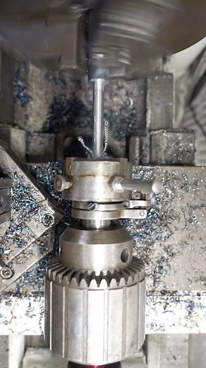 12K views · 2.6K reactions | Another way of cutting threads on a lathe is with a geometric die head. This uses 4 cutters and opens when the desired thread depth is met. This tool take a a little bit to set up but once it is, you can cut repeatable threads fast and easily. This is a 6” long 3/8-16 thread for the forged C-Clamp I made a while back. #lathe #thread #machinist @igchipoftheweek #handmade #makeeverything #make #maker #steel #clamp #satisfying | Make Everything | Facebook