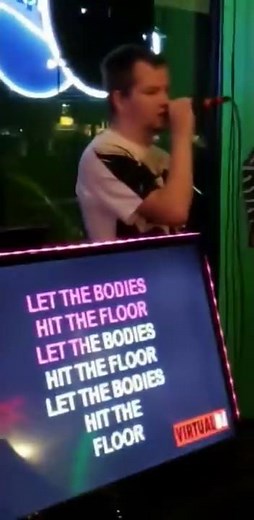 Let the bodies hit the floor (Official Music Video)