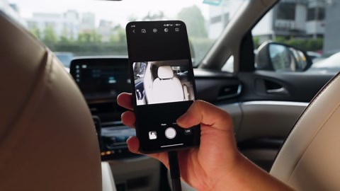 Loewten Baby Car Camera HD 1080P, Baby Car Mirror with Night Vision Feature, Easy Install,Car Monitor with Camera, Compatible with iPhone,Black