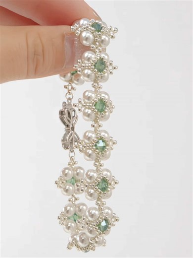 Elegant DIY Baroque Pearl Bracelet Tutorial
