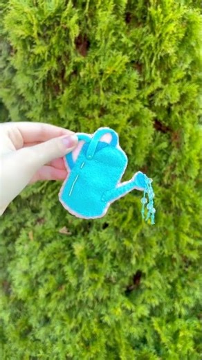 Cute Watering Can Ornament. DIY. #sewing #sewingtutorial #craft #feltcrafts #diy #handmade #cute