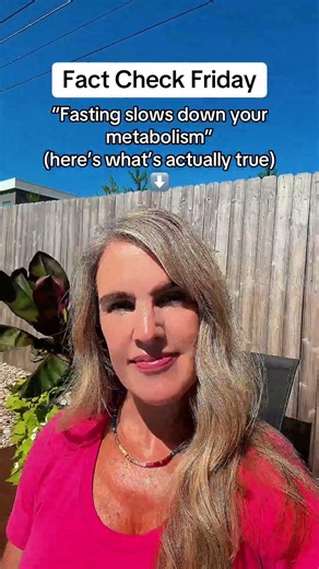 Fact Check Friday "Fasting slows down your metabolism" (here's what's actually true) ✨ 1