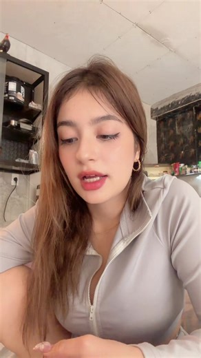 MANILA B. (@manilabianco)’s video of gold medalist shares podium video