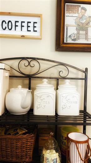 Larcs ❤️‍🩹 on Instagram: "Early mornings, a house in deep slumber. Moments like this have become somewhat of a “therapy” session for me. Growing up in a home where my mom and dad’s love language came from the kitchen. The table was where everyone met, sat, gathered, and broke bread. Stories to start the morning, stories that ushered in the evening hour. This morning felt like a southern table. Biscuits and country gravy. The biscuits came from one of those exploding cans. My last attempt at hom