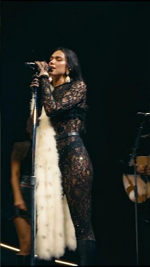 Big shout out to ‪@dualipa‬ for nailing this performance of Big Jet Plane with Angus!