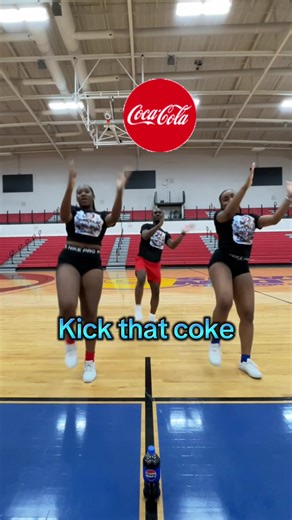 decided to hop on the jingle trend … but make it cheer😝📣!#fyp #jingle #cheer