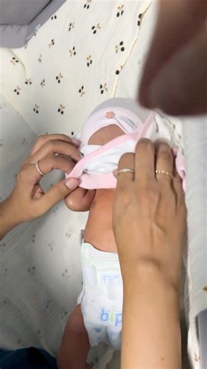 Dressing for newborn just born | Newborn babies
