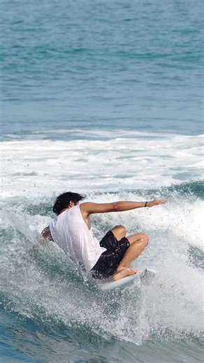 1.7K views · 38 reactions | Hows Your Knee On this Wave? #surfing #surfingbali #surf #seansurfbali | Sea N Surf Bali | Facebook