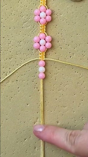 Crazy EASY Beginner Macrame Flower Bracelet #diy #macramecrafts #macrame #macramebracelet