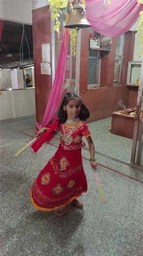 #Dandia on navratri🤗# Nagade sang Dhol baje song||dance short@ by anshi🥰