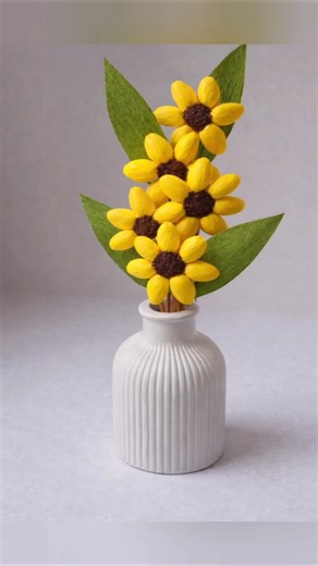 DIY Pista Shells Sunflowers #shorts #viralvideo #viralshort #diy #craft #flowers#handmade #homedecor