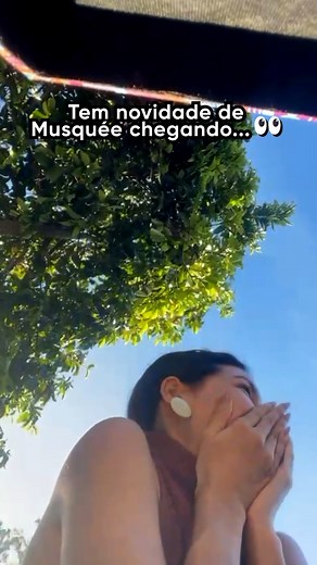 60K views · 67 reactions | Quem aí quer saber quais são os novos produtos que vão revolucionar sua rotina de cuidados com a pele?  Em breve, a linha Musquée terá lançamentos incríveis que vão deixar sua skincare ainda mais completa e eficaz. Se você pudesse criar um produto Musquée, o que você criaria? Conta pra gente nos comentários!  #Herbarium #AtiveSuaPotencia #Musquee #LinhaMusquee | Musquée | Facebook