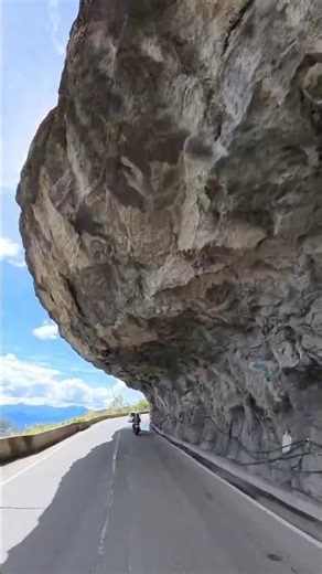 Dangerous yet Majestic! 🪨 Halsema Highway Half Tunnel #travel #atokbenguet #halsemahighway