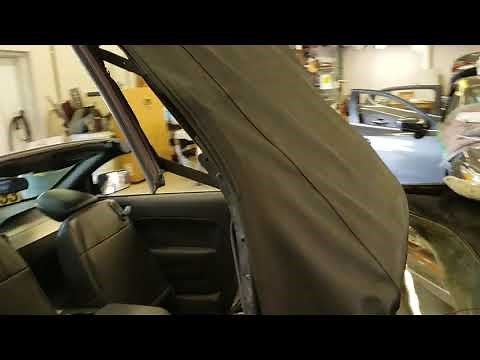 2006 Ford Mustang convertible top