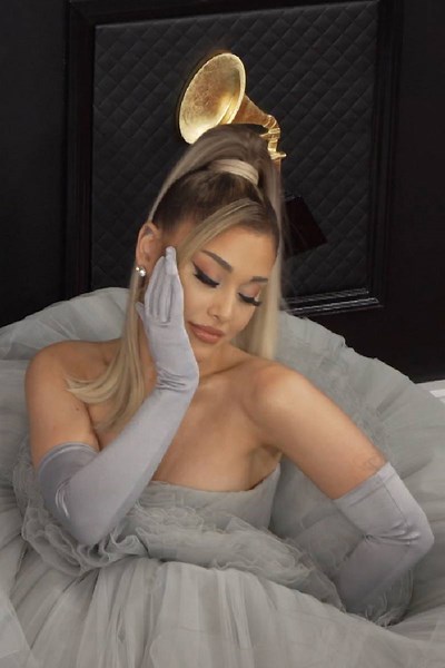 Red Carpet Royalty, Top 3 Celebs Who Nailed the Evening Glove Trend