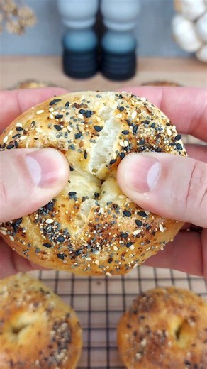 ❌️Only for bagels and cottage cheese lovers 😋 High-protein cottage cheese bagels💪 This is one of your most saved recipes of the year!🥰 Full recipe is in the comments 👇 | Taste Spell