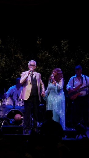 Andrea Bocelli & Gloria Gaynor singing ‘Bésame Mucho’ | Andrea Bocelli